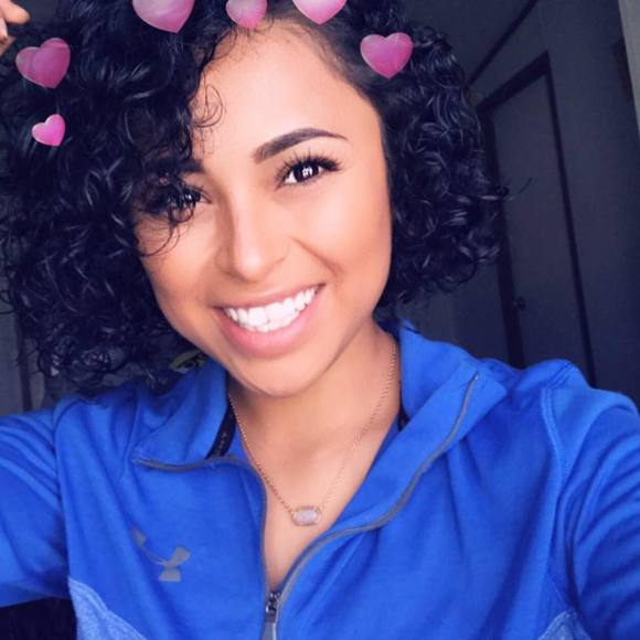 Meet your Posher, Maria - Picture 1 of 1